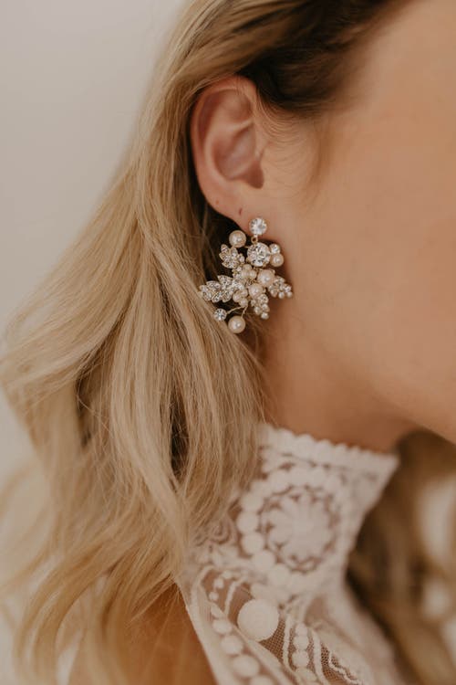 Untamed Petals Gwen Crystal Earrings In Gold