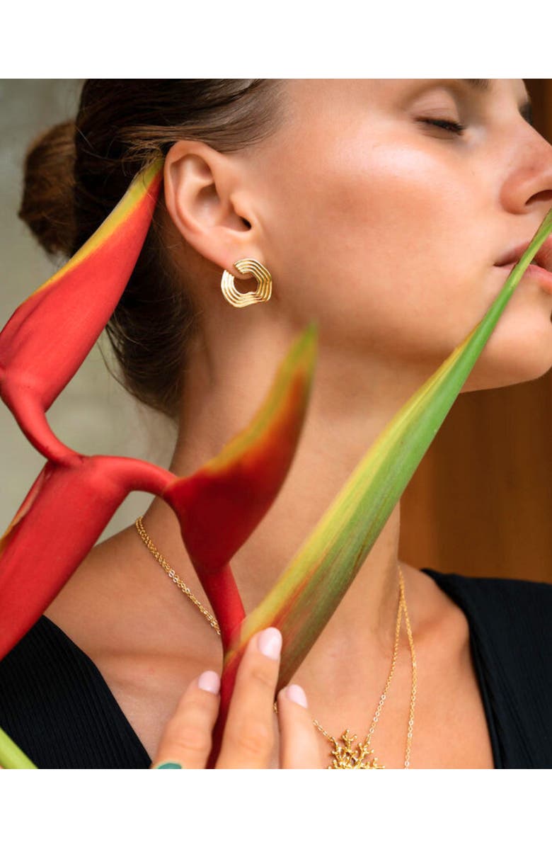 Ottoman Hands Nara Wave Stud Earrings, Alternate, color, Brass