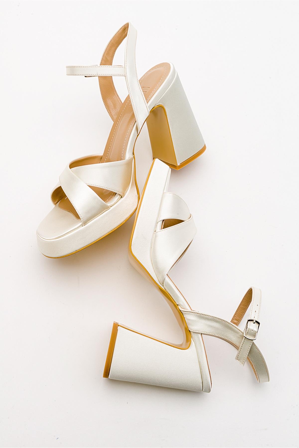 Yvonne Platform Sandals, Alternate, color, Ivory Beige