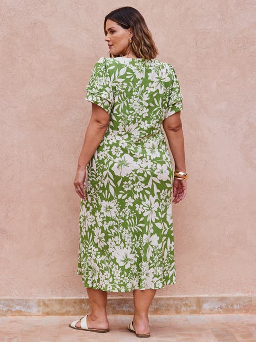 Live Unlimited Floral Flutter Sleeve Dress In Multi