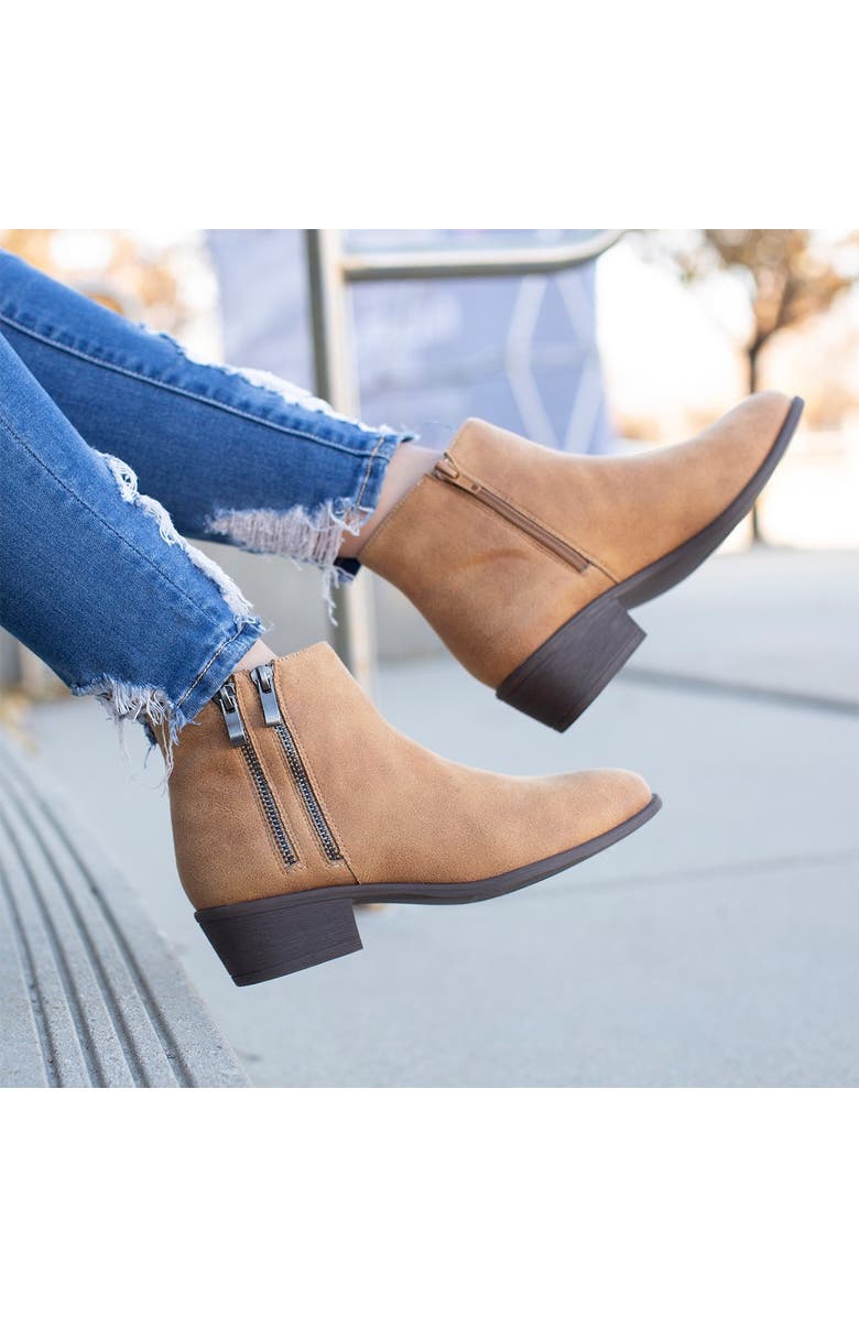 Journee Collection Jayda Ankle Bootie, Alternate, color, Navy