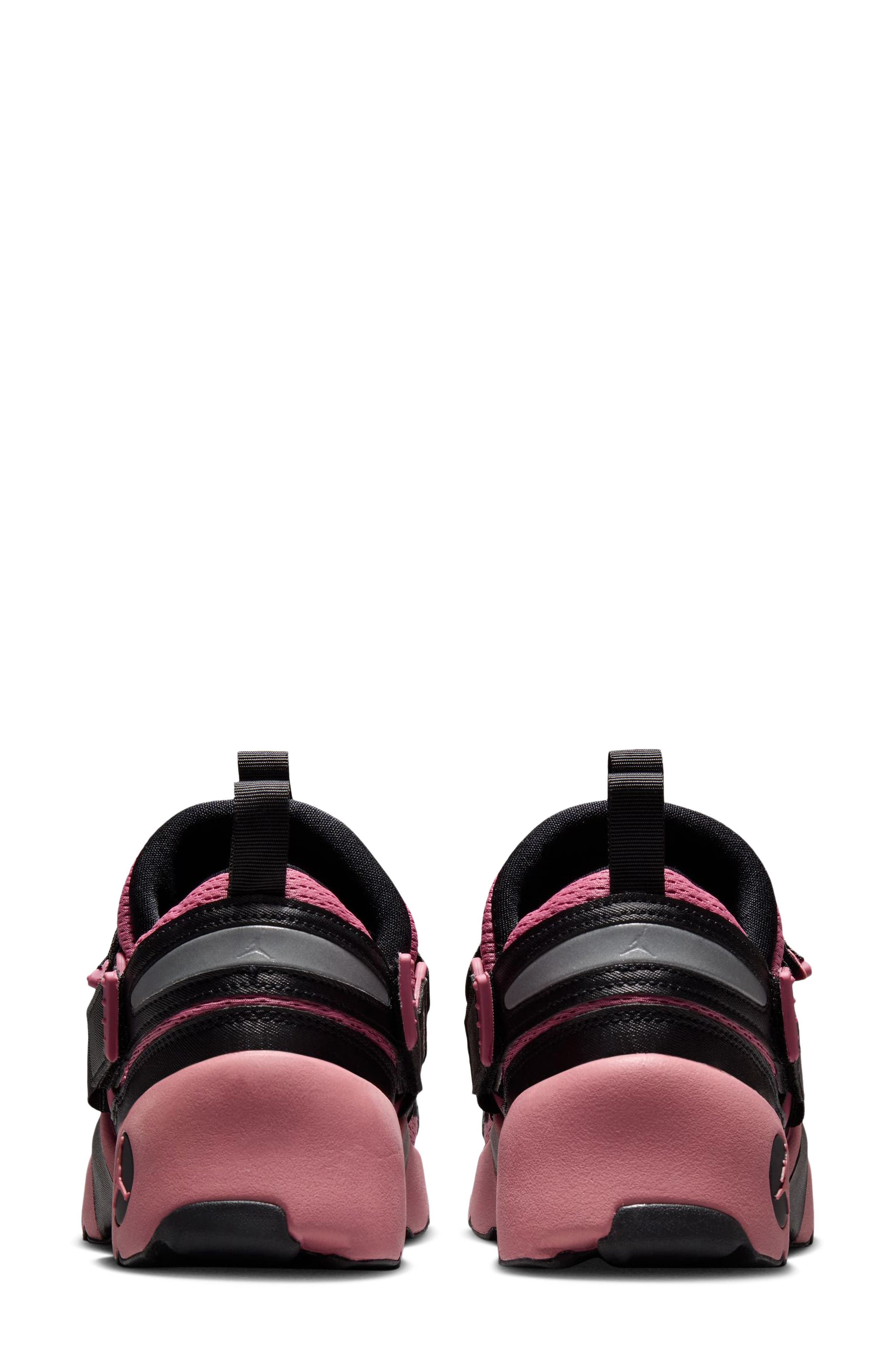 Trunner LX Sneaker, Alternate, color, 005 BLACK/DSTBRY