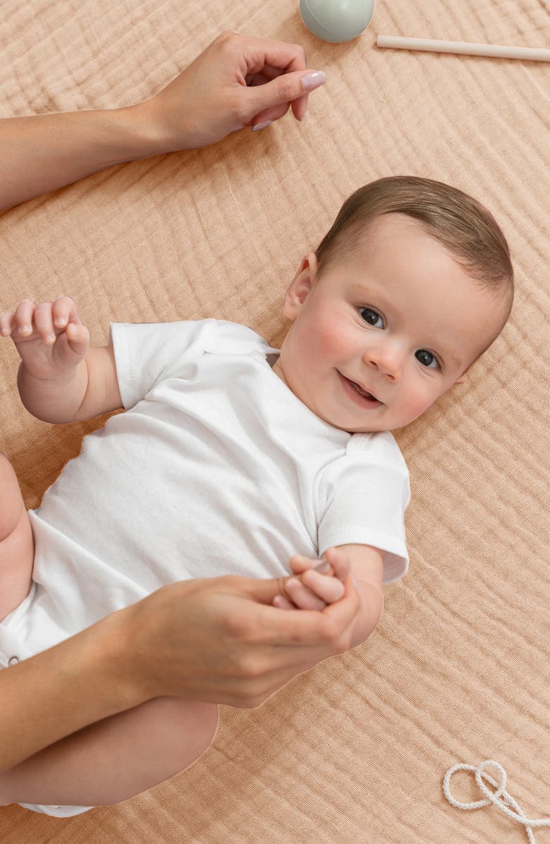 Comfy Cubs Baby Muslin Blanket, Alternate, color, Cream