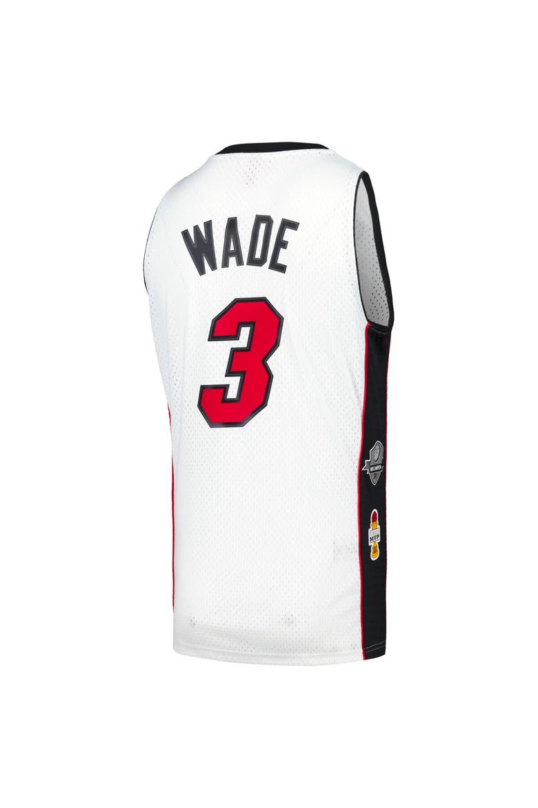 Unisex Mitchell & Ness Dwyane Wade White Miami Heat Hall of Fame Class of 2023 Throwback Swingman Jersey, Alternate, color, White