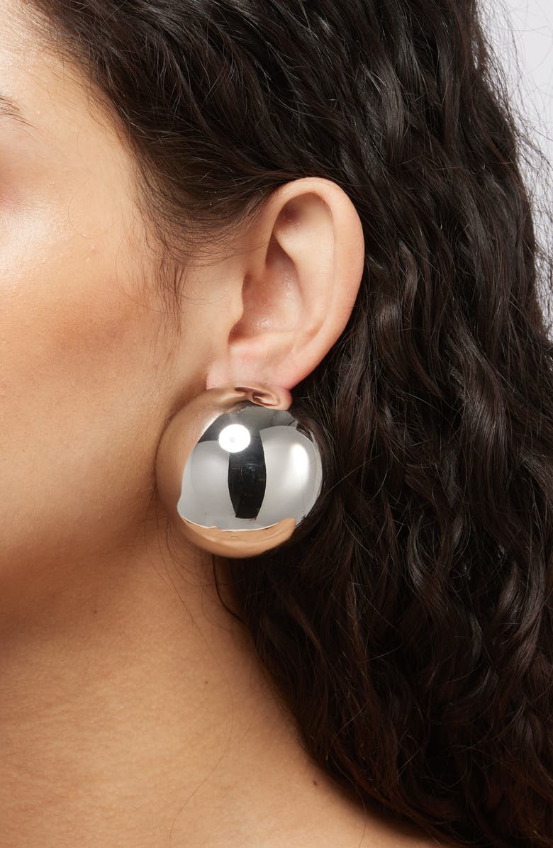 Jacquemus The Salon Circle Stud Earrings, Alternate, color, Silver 980