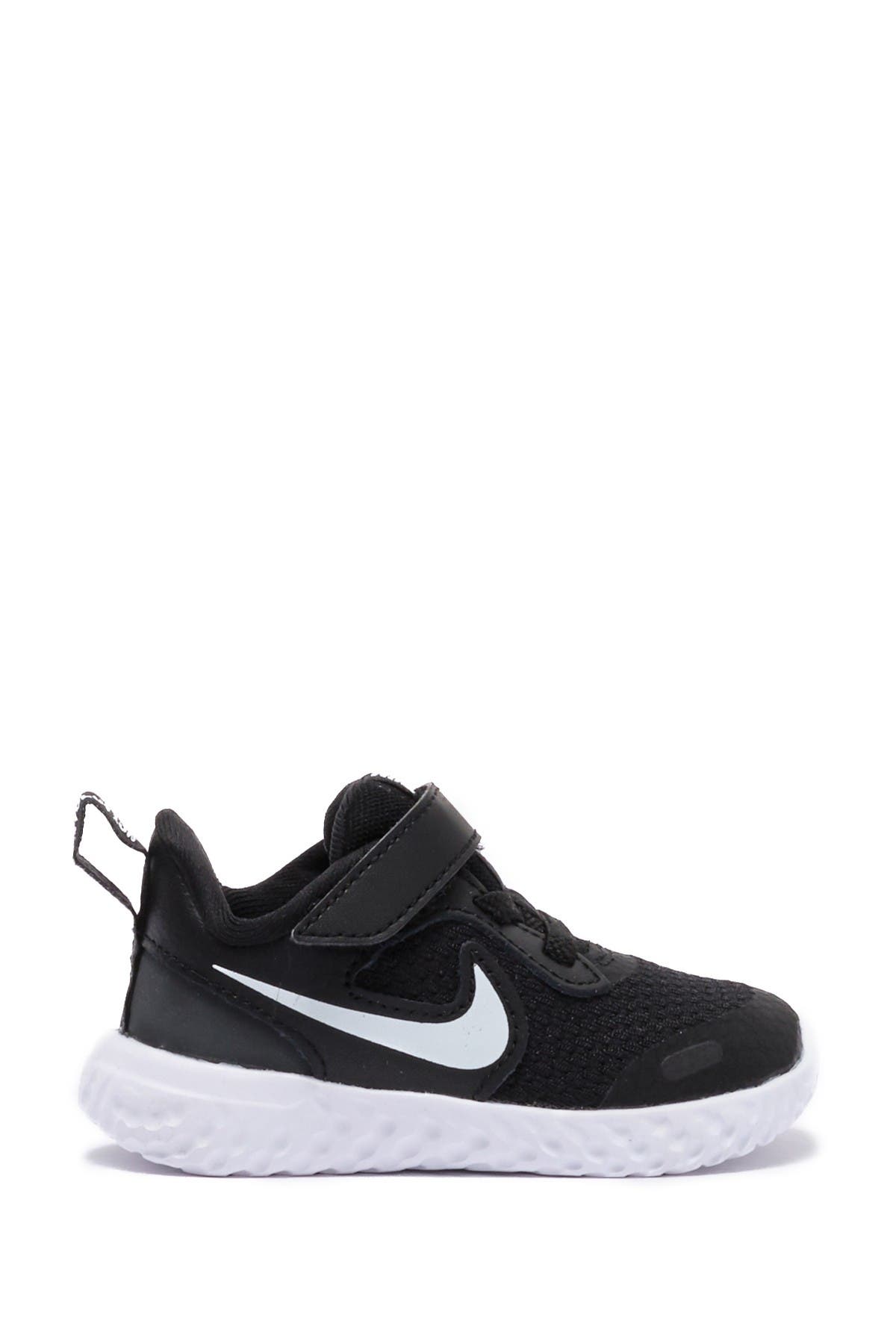 Revolution 5 Sneaker, Alternate, color, 003 BLACK/WHITE