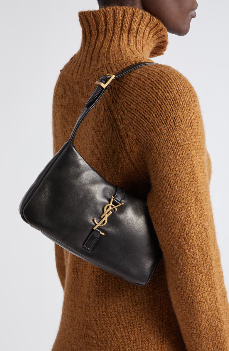 Saint Laurent Le 5 À 7 Padded Leather Hobo Bag, Alternate, color, Nero