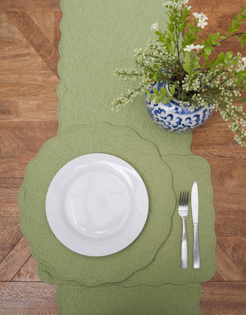 C & F Home C&f Home Christiana Sweet Pea Reversible Machine Washable Round Scallop Quilt Placemats Set Of 6 In Green