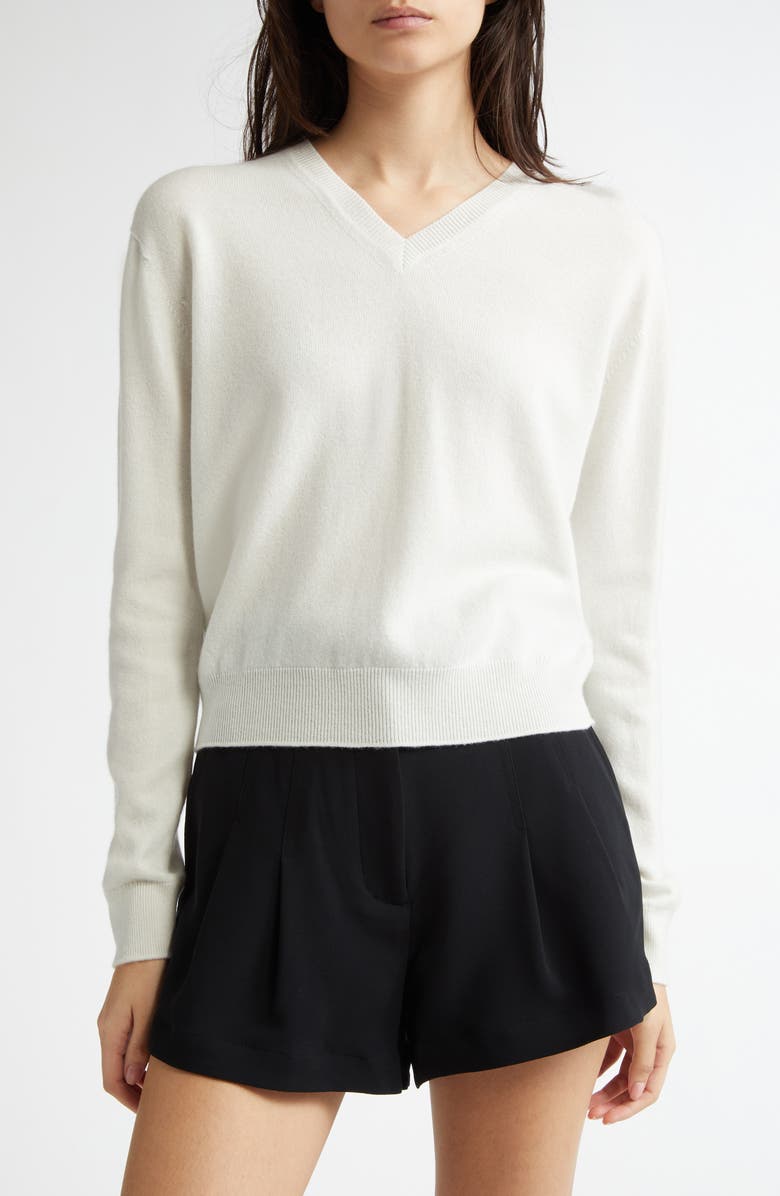 Johnstons of Elgin Classic Cashmere V-Neck Sweater, Main, color, 