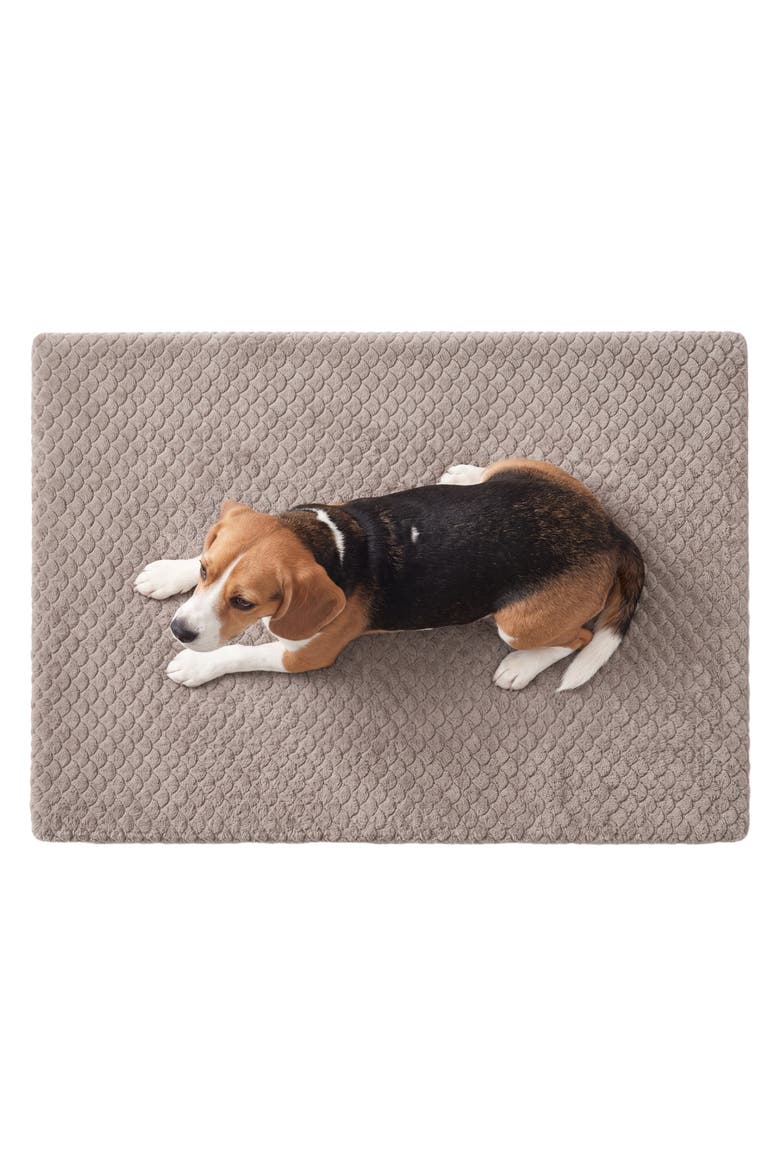 Essential PV Fleece Scalloped Crate Pad, Main, color, Silver Mink