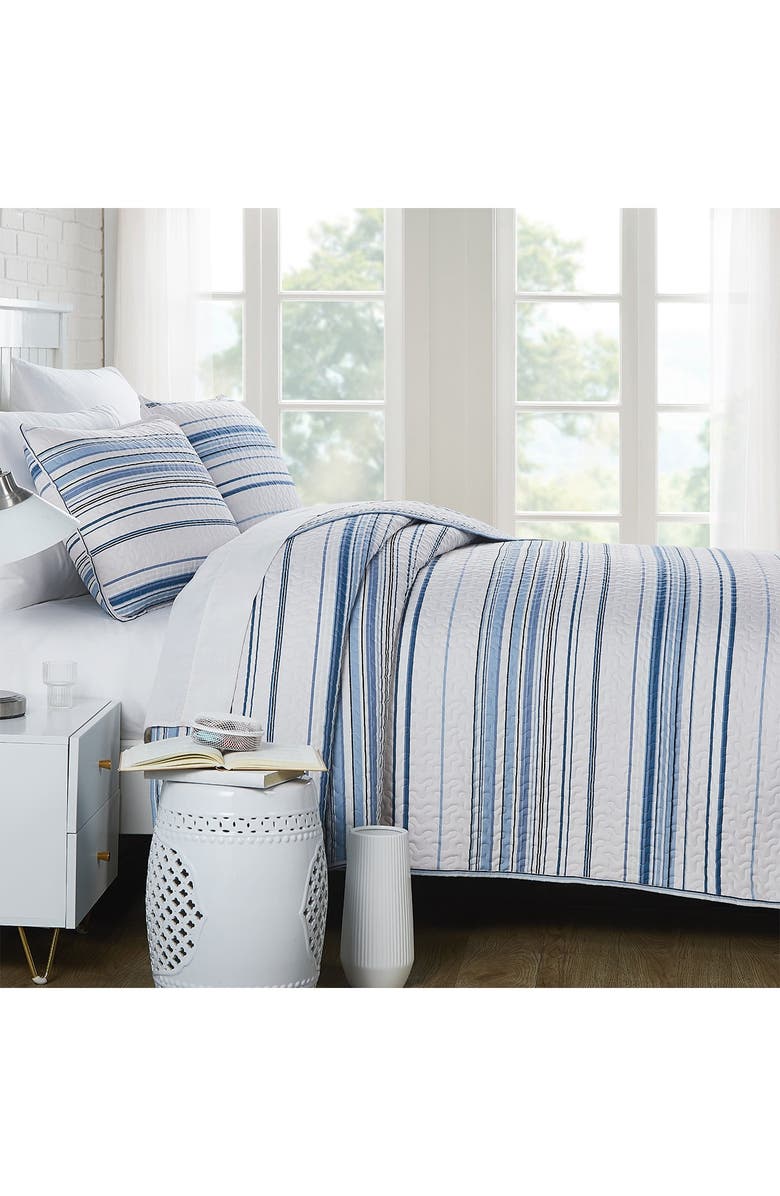 SOUTHSHORE FINE LINENS Coastal Stripes Oversized Quilt Sets, Alternate, color, Blue