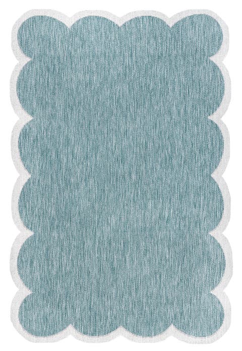 Alice Classic Cottage Two-Tone Scalloped Indoor/Outdoor Shaped Area Rug