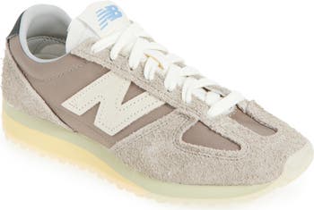 Gender Neutral 471 Sneaker