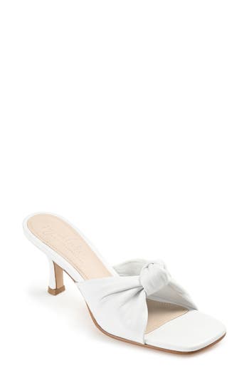 Journee Collection Finlee Sandal In White