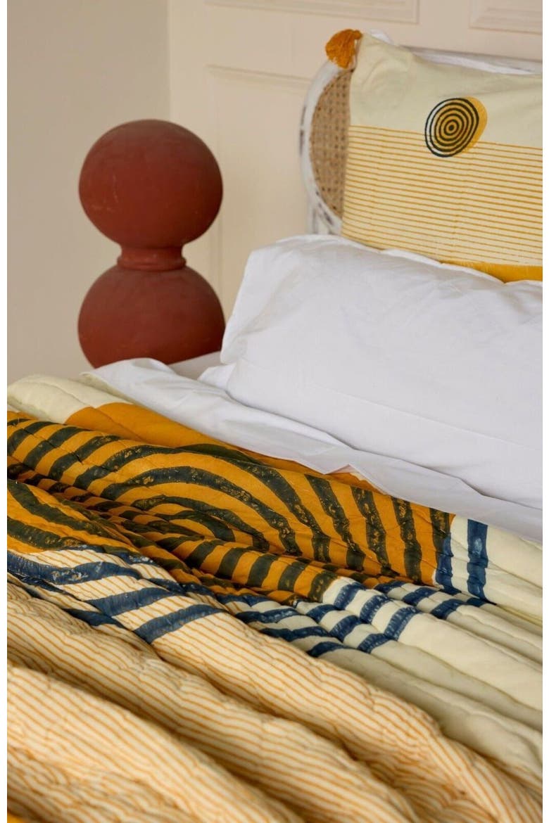 SPIRAL Sunset Quilt Bedding Set With 2 Shams, Alternate, color, white, yellow, blue