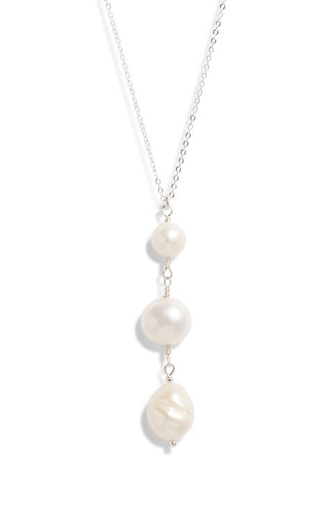 Clove Three Pearl Pendant Necklace