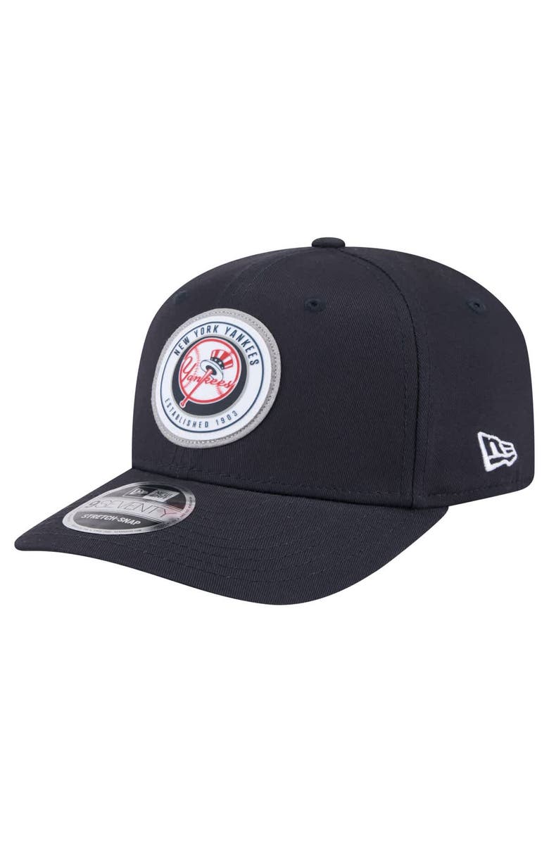 New Era Men's New Era Navy New York Yankees Circle Patch 9SEVENTY Stretch-Snap Hat, Main, color, Navy