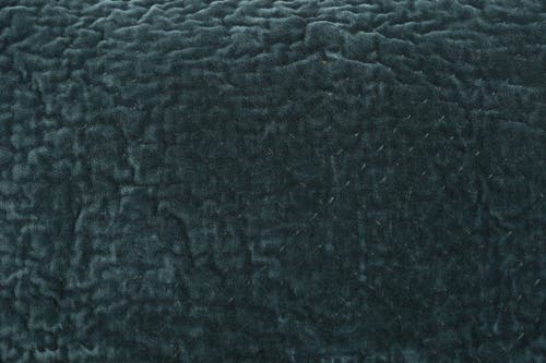 Elisabeth York Vela Ink Queen Quilt In Blue