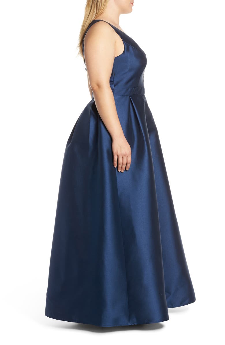 Chi Chi London Perla Back Cutout Evening Dress, Alternate, color, 