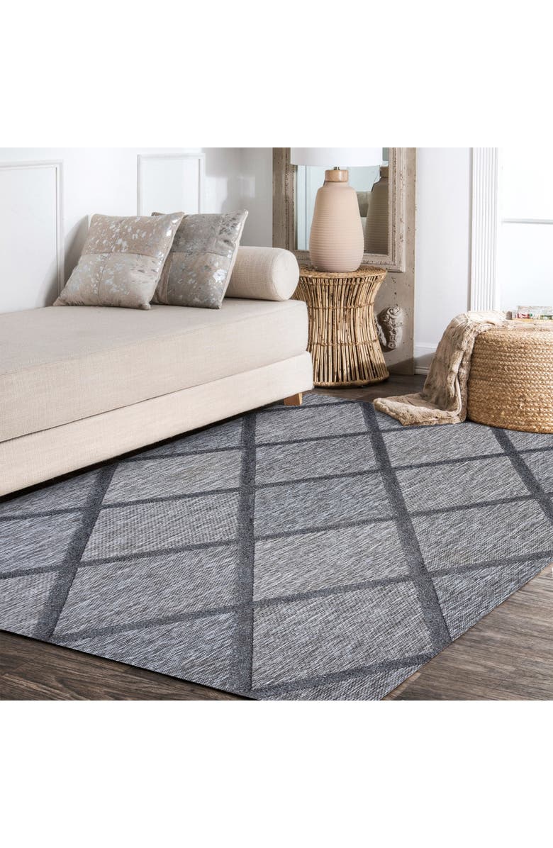 JONATHAN Y Salines Diamond Trellis Indoor/Outdoor Area Rug, Alternate, color, Dark Gray