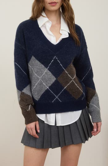 Blu Pepper Argyle V-neck Pullover Sweater In Blue