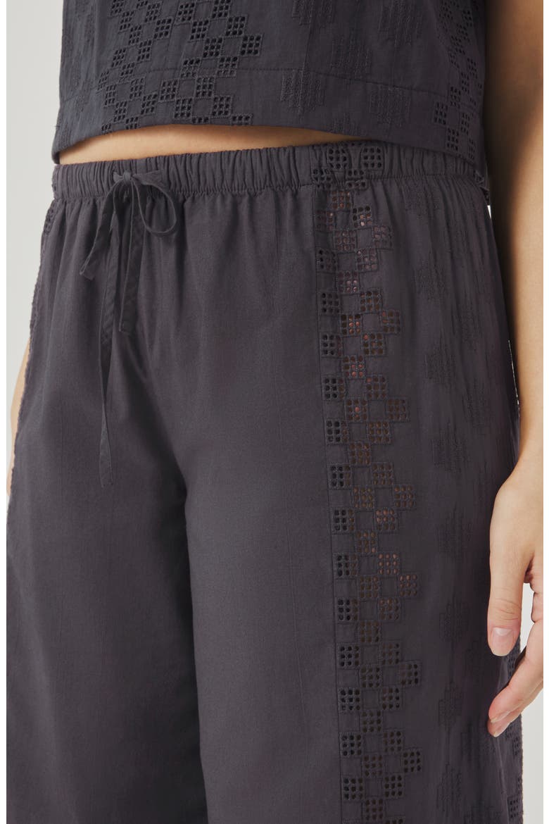 Kenzie Geo Eyelet Crop Wide Leg Pants, Alternate, color, LEAD GREY