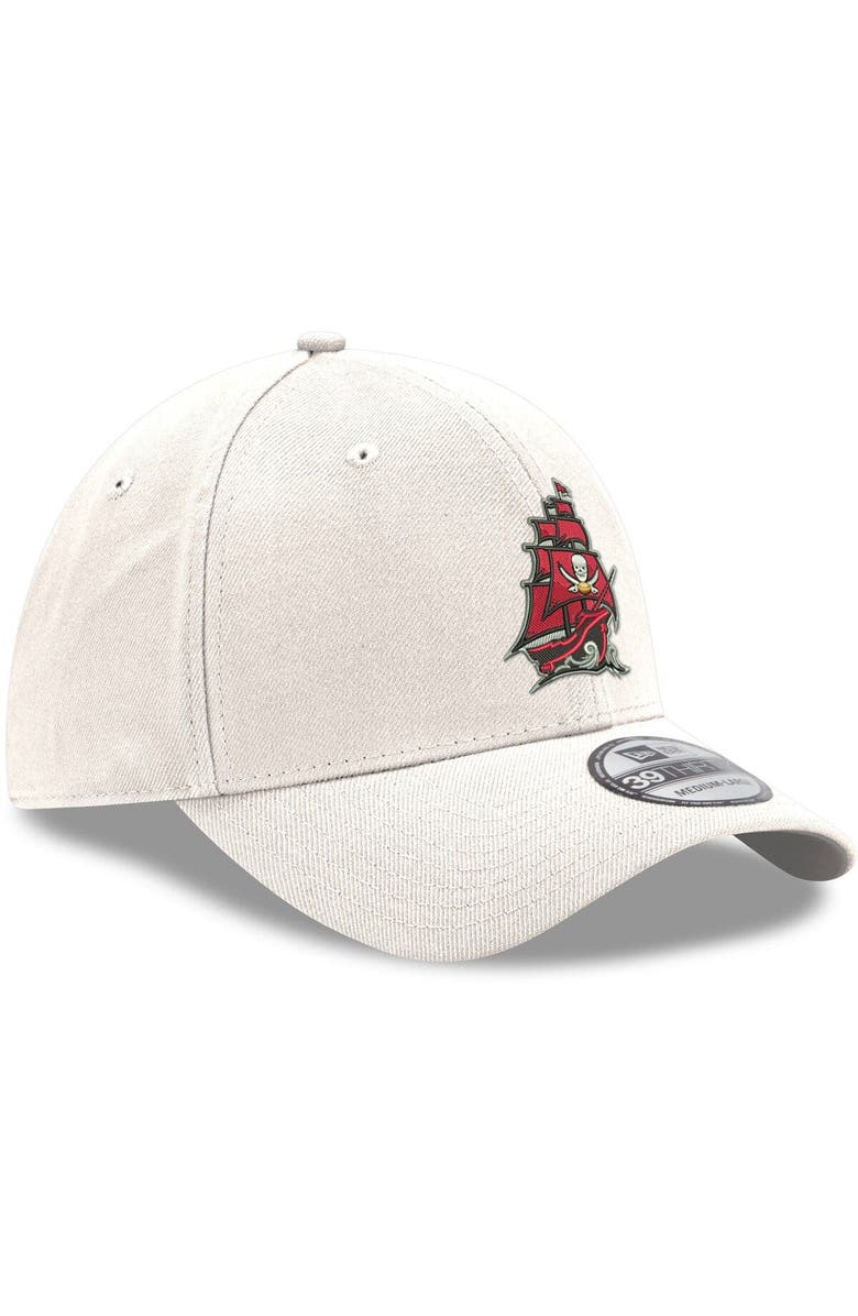 New Era Men's New Era White Tampa Bay Buccaneers Alternate Logo Iced II 39THIRTY Flex Hat, Alternate, color, 