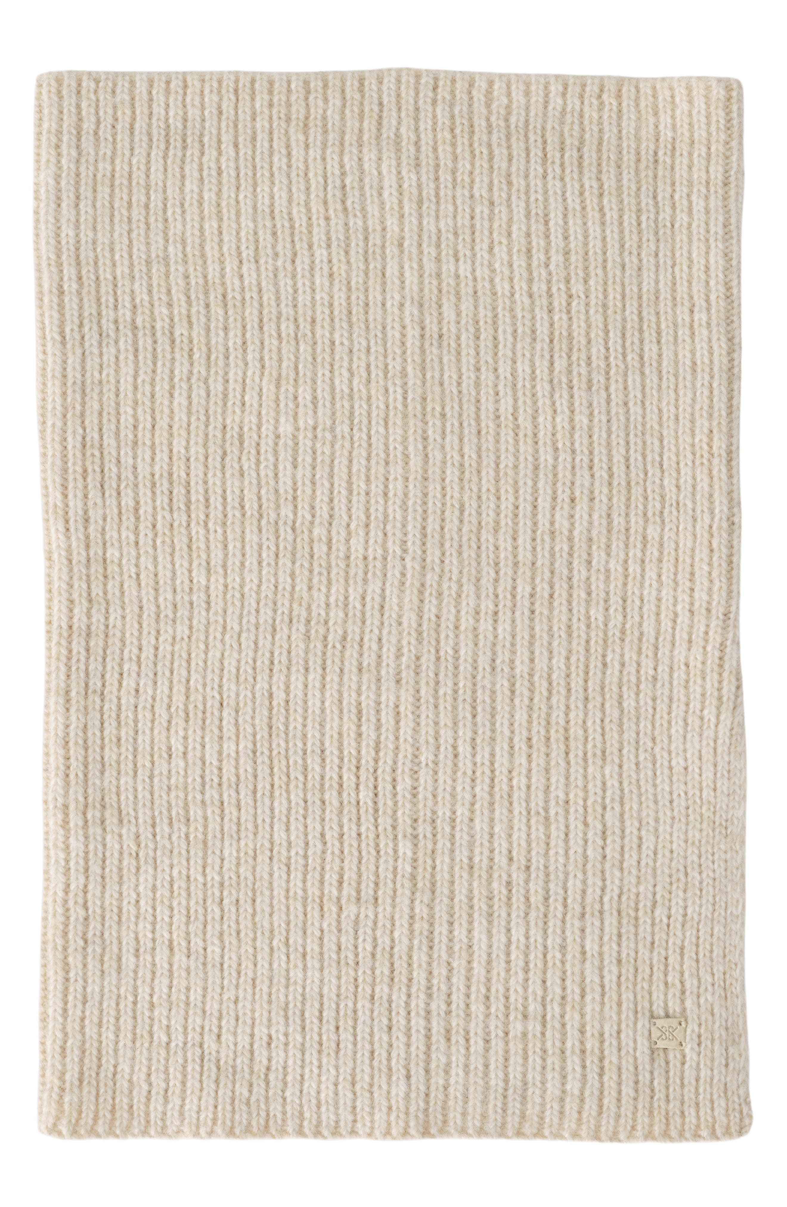 selected ALMOND MIST