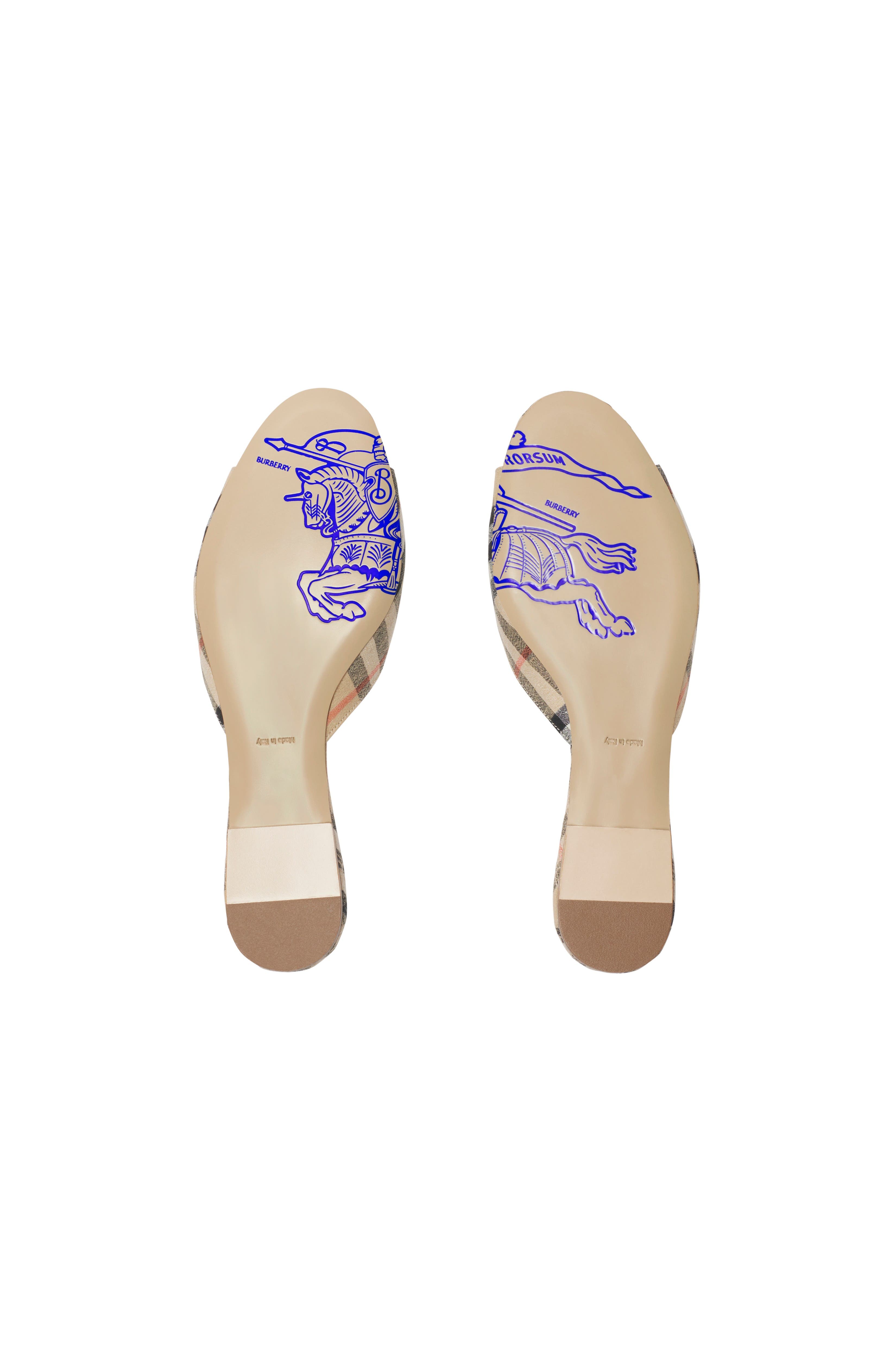 Check Mews Slides, Alternate, color, Sand
