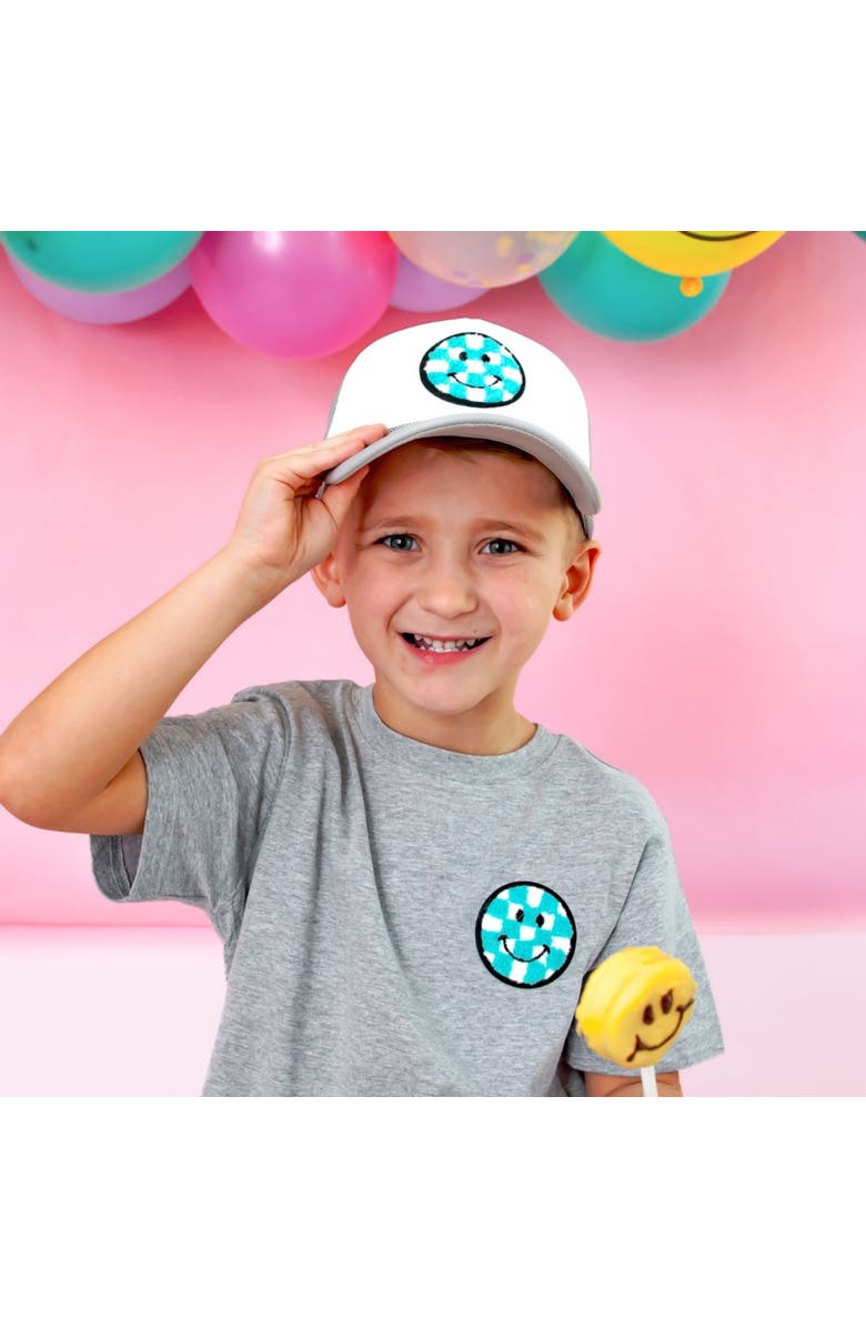 Sweet Wink Smiley Checker Patch Trucker Hat, Alternate, color, Gray/White