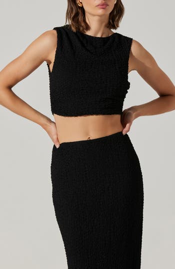 Astr The Label Keely Textured Sleeveless Crop Top In Black
