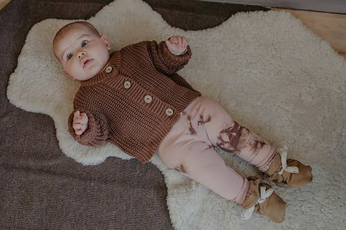 The Simple Folk Kid's The Stay-on Booties In Camel