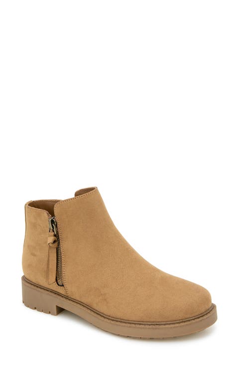 Saige Lug Sole Bootie (Women)