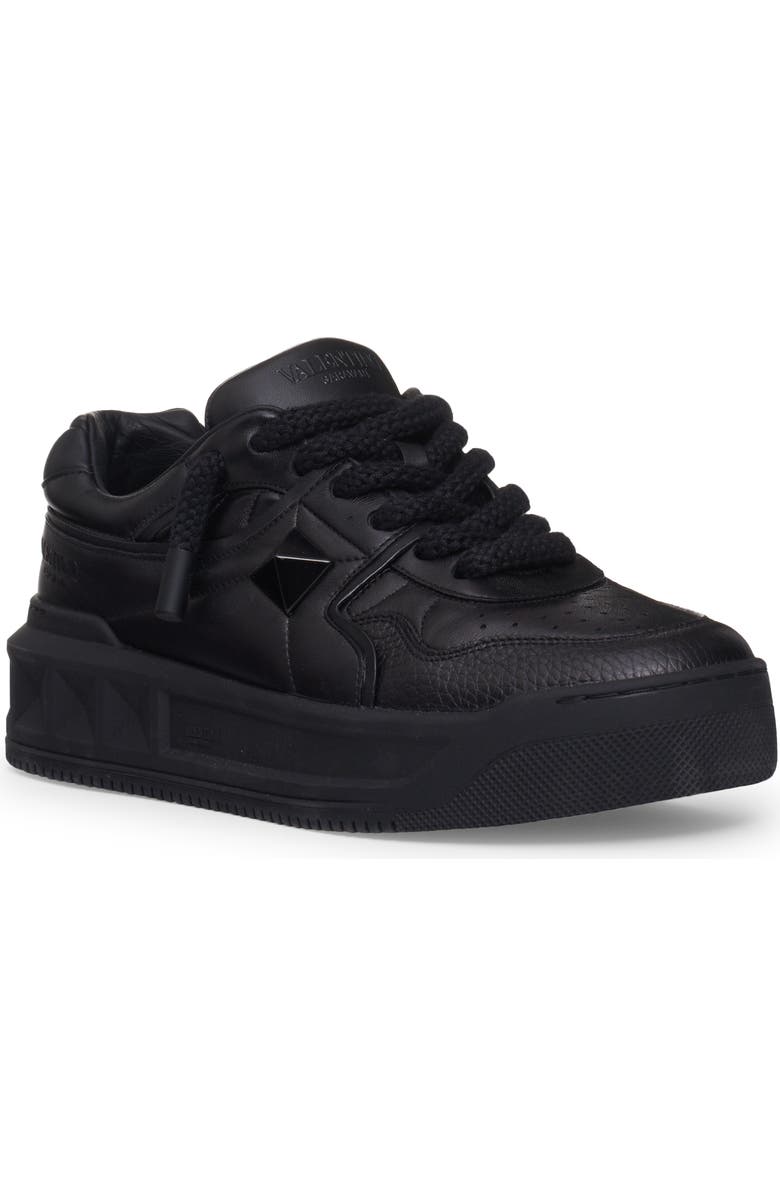 Valentino Garavani One-Stud Low Top Sneaker, Main, color, Nero