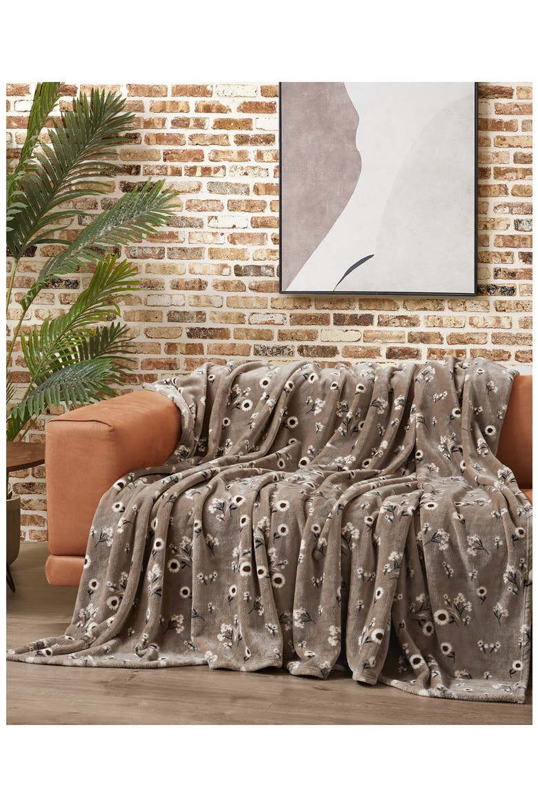 Daisy Faux Shearling Throw Blanket, Alternate, color, BEIGE