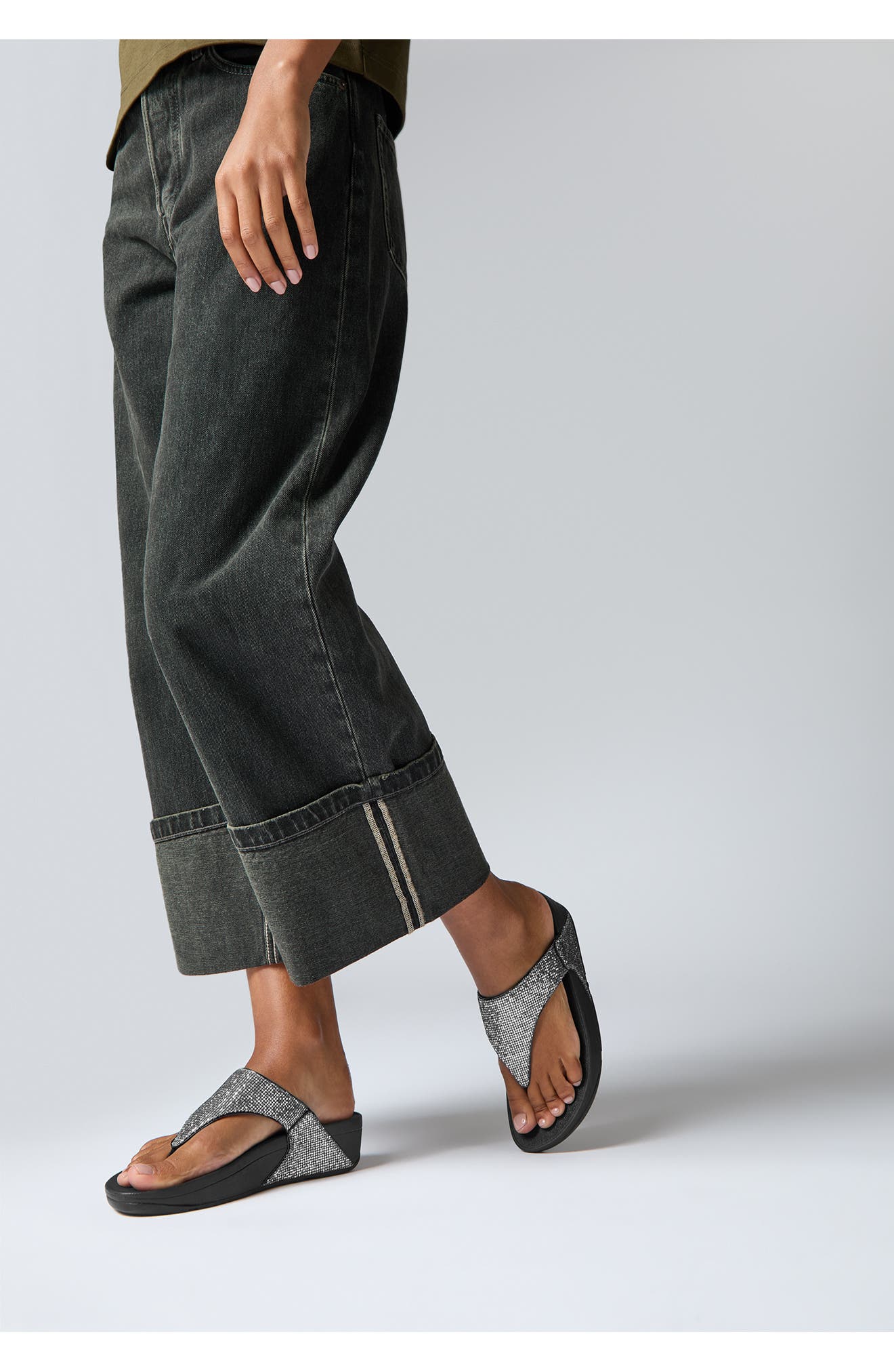 FitFlop Lulu Glitter Flip Flop, Alternate, color, Silver