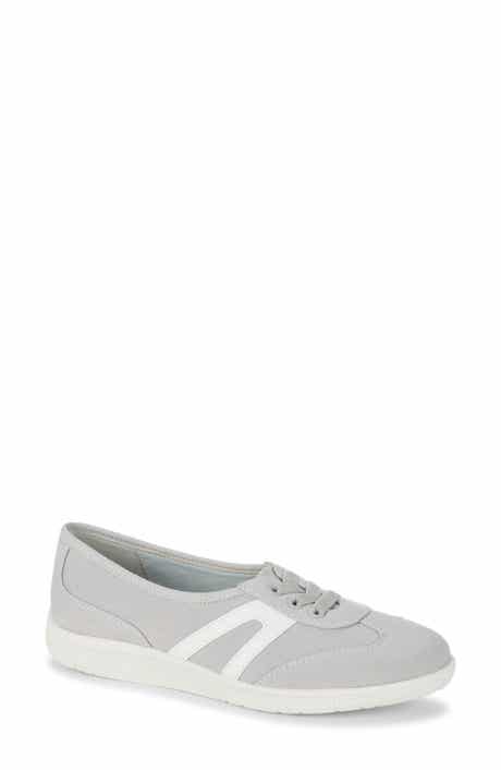 BARETRAPS Vannie Slip-On Sneaker
