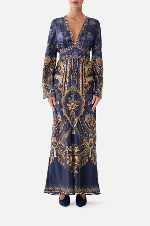 V Neck Dress With Flared Sleeve