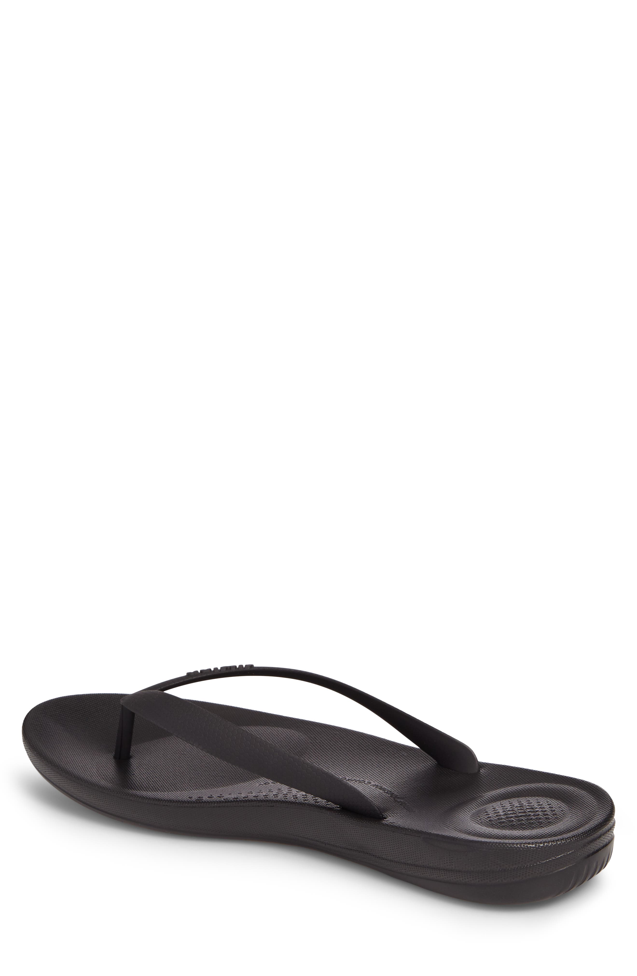 Iqushion ergonomic flip-flops, Alternate, color, BLACK RUBBER