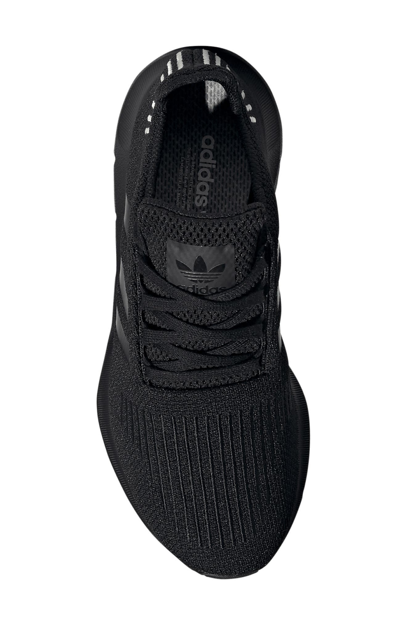 Gender Inclusive Swift Run Sneaker, Alternate, color, CORE BLACK/CORE BLACK