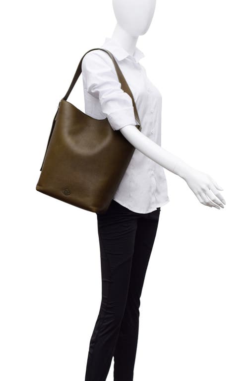 New Amsterdam Leatherworks Jayden Large Bucket Shoulder Bag In Green