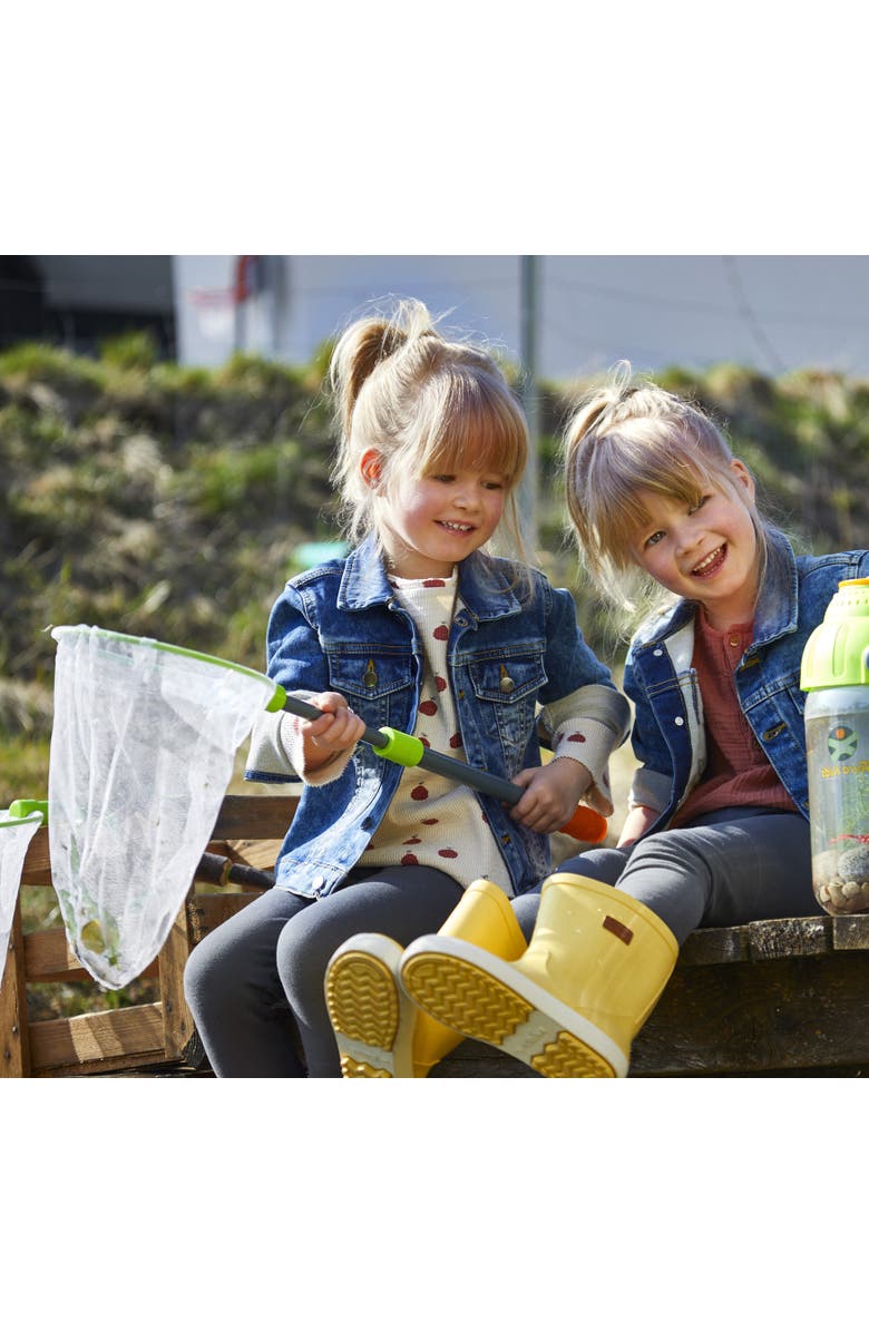 HABA Terra Kids Scoop Net - Bug Catcher for Kids with Telescopic Handle, Fun & Durable Outdoor Play Toys & Science Toys for 5 & Up, Alternate, color, Multi