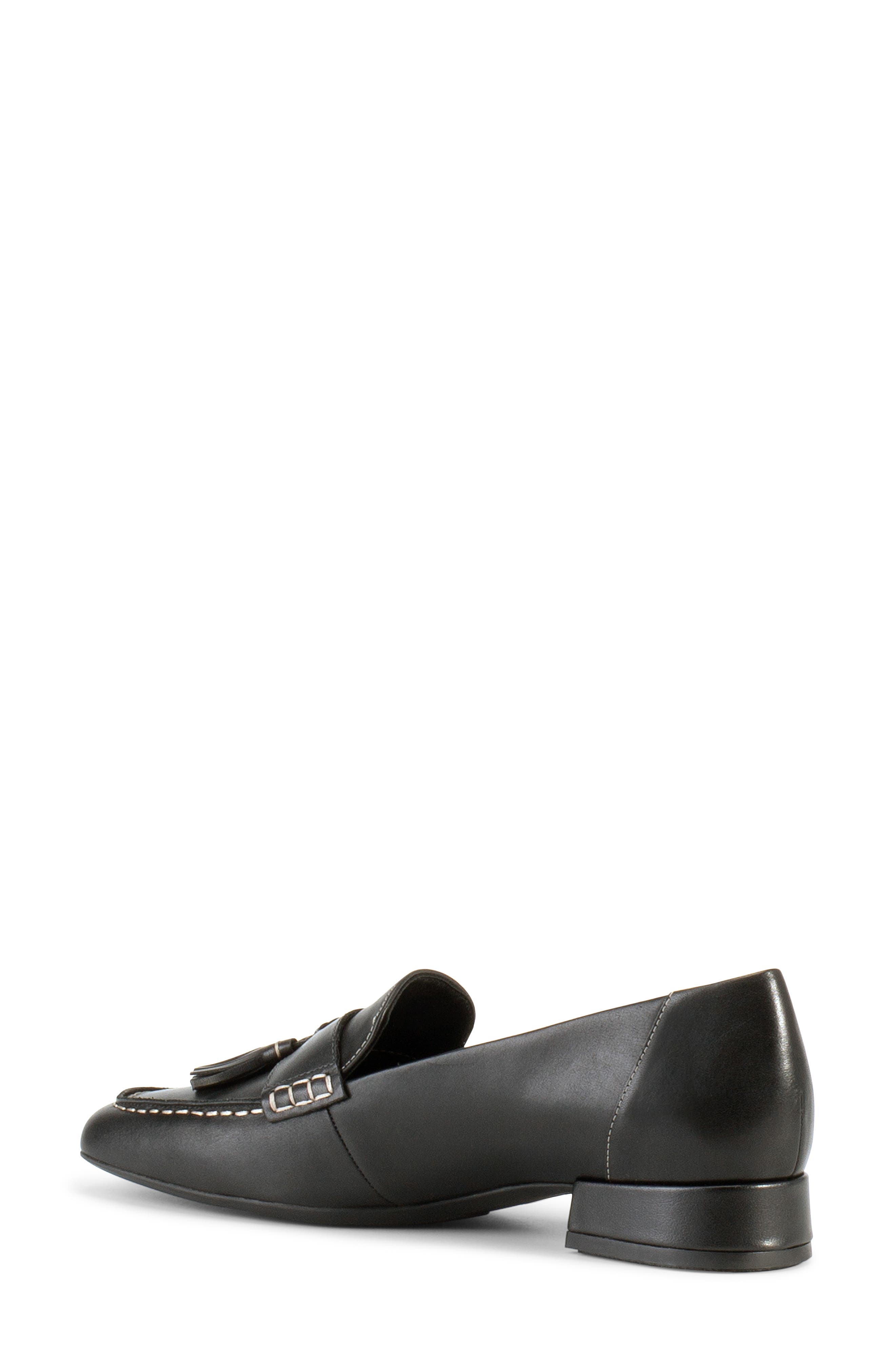 Vagabond Shoemakers Debbi Tassel Loafer, Alternate, color, Black/ White