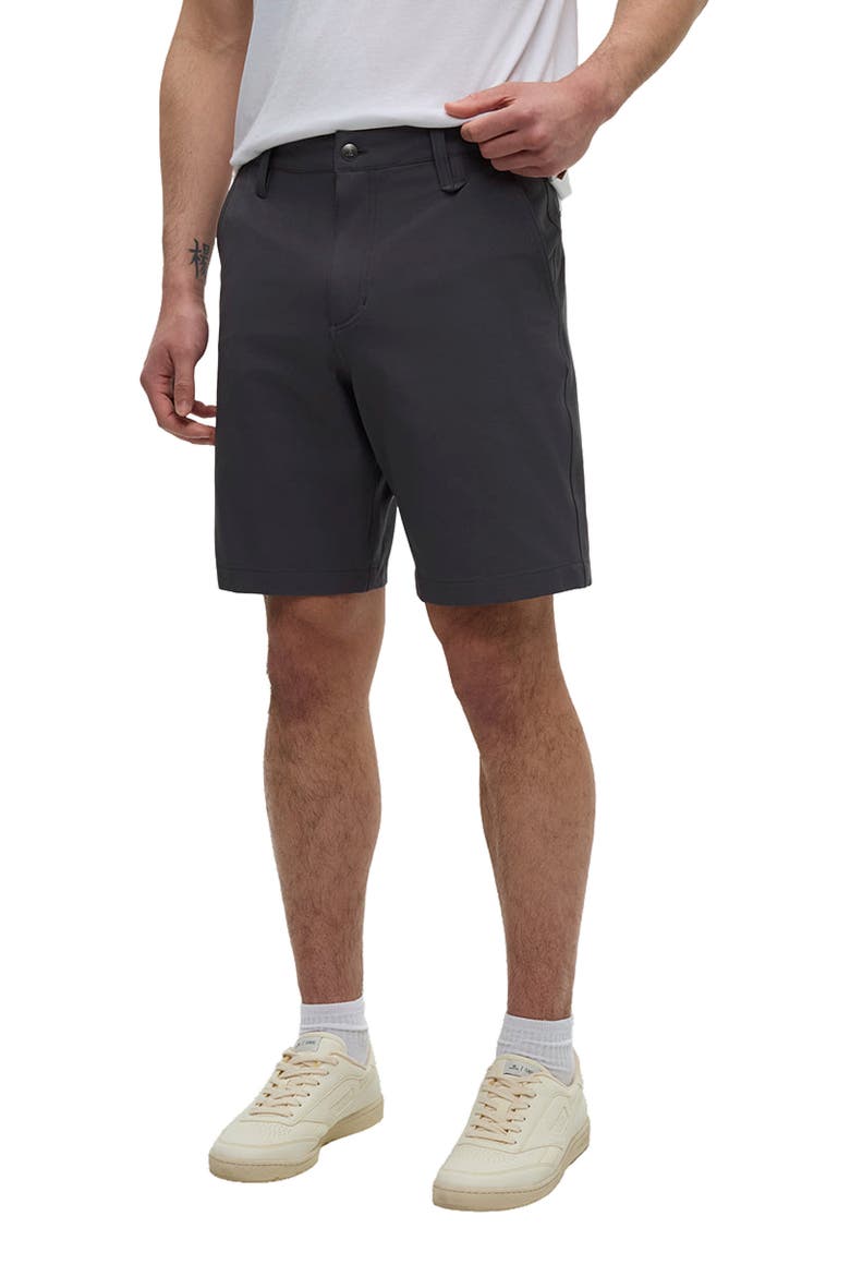 InMotion Latitude Short, Alternate, color, Graphite