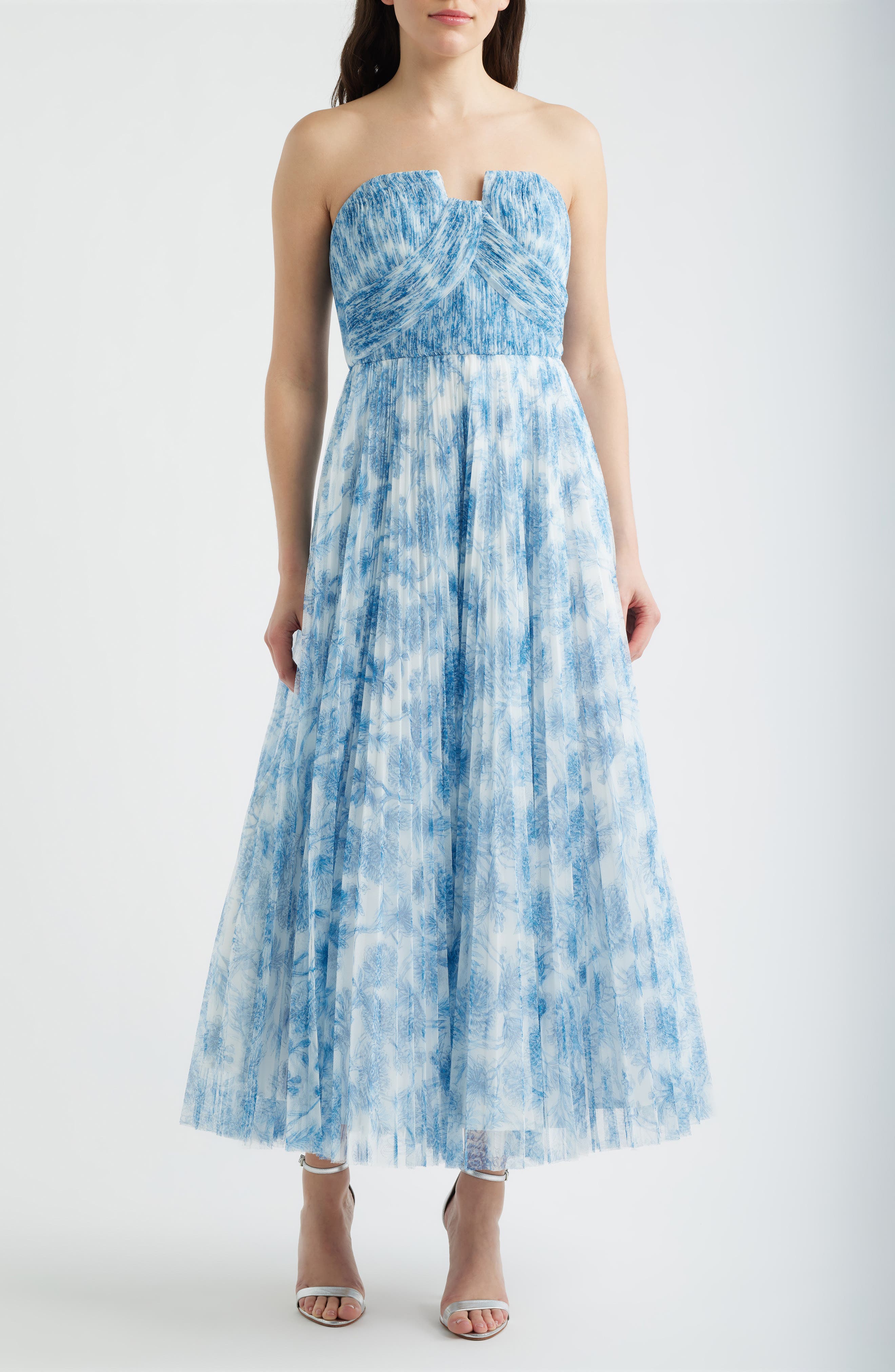 WHITE/ BLUE INKED CHINOISERIE