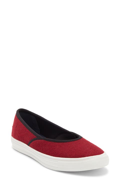 <p>Crossover Sneaker Flat (Women)</p>