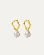 Ottoman Hands Gloria Pearl Stud Earrings