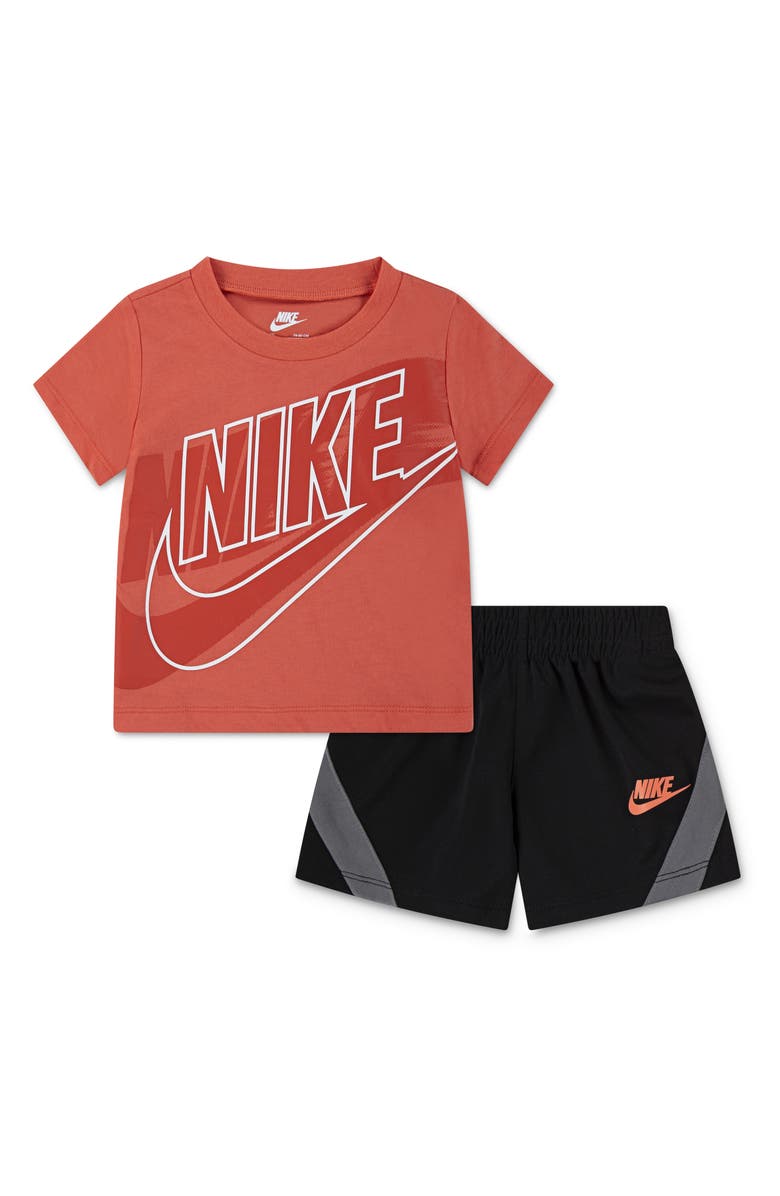 Nike On The Move T-Shirt & Shorts Set, Main, color, 
