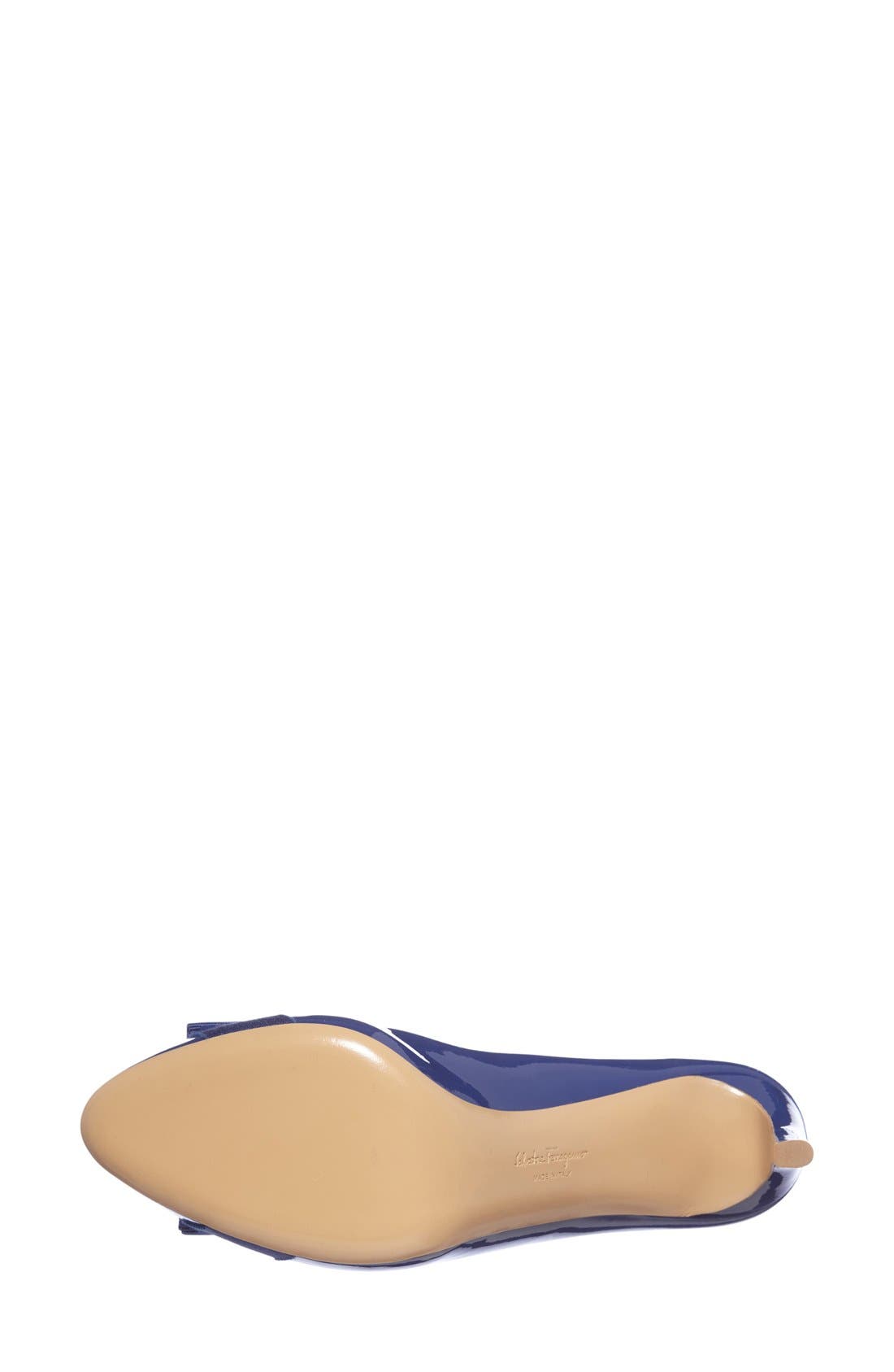 FERRAGAMO Salvatore Ferragamo Pimpa Rounded Toe Bow Pump, Alternate, color, 