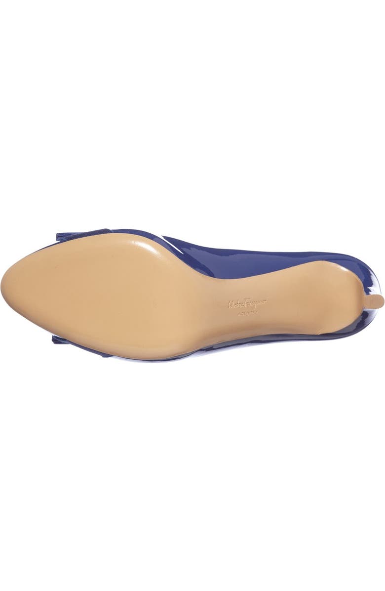 FERRAGAMO Salvatore Ferragamo Pimpa Rounded Toe Bow Pump, Alternate, color,
